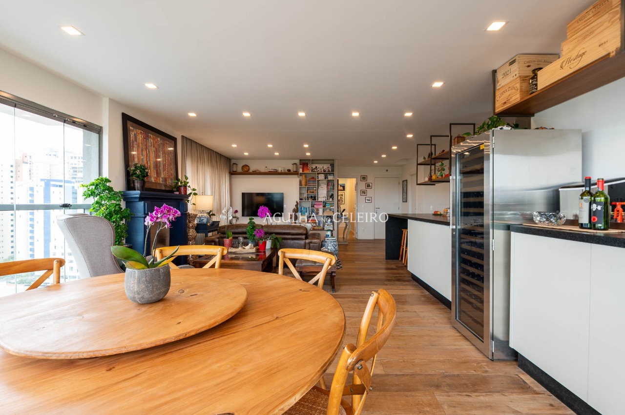 Apartamento reformado com vista incrível no Brooklin – 20805