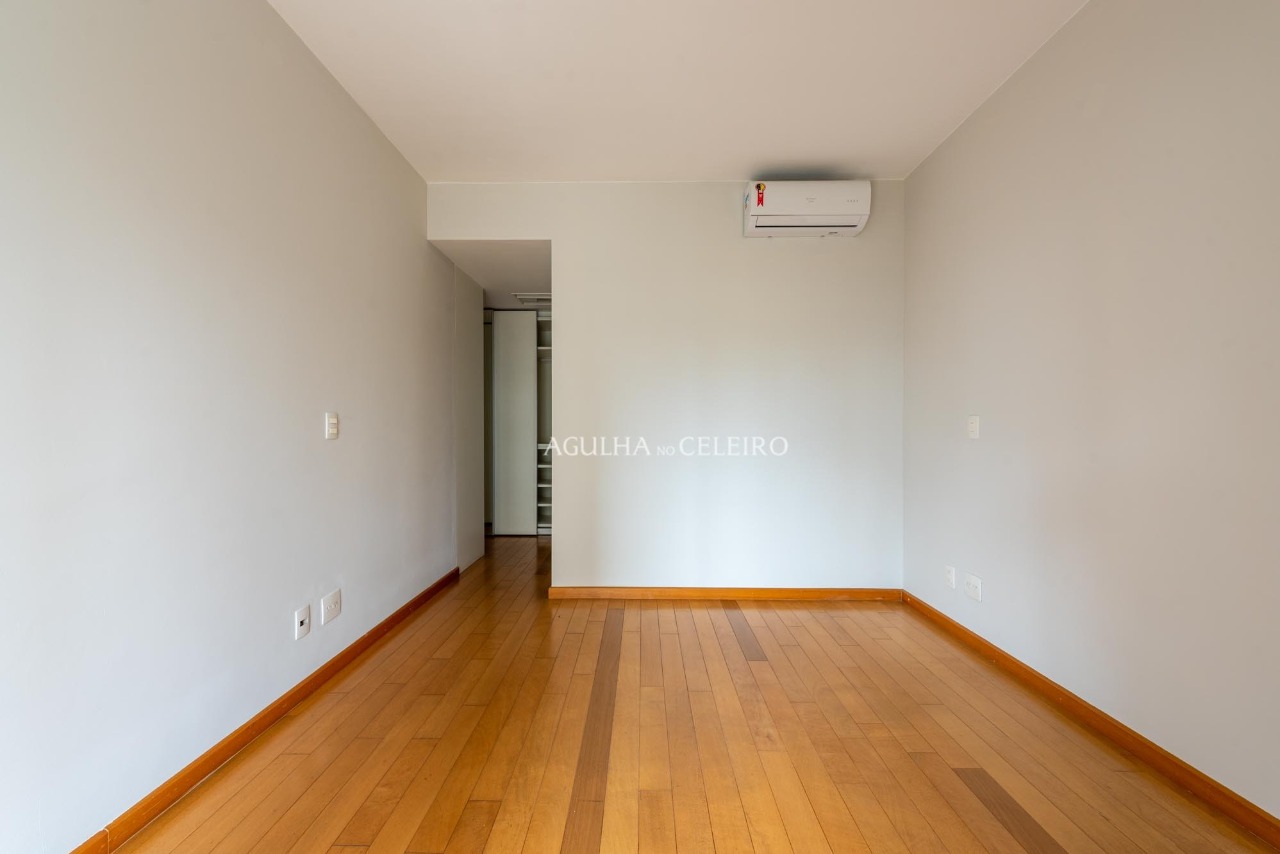 Pertinho da Praça Pereira Coutinho e Parque Ibirapuera no coração da Vila Nova Conceição. – 8824