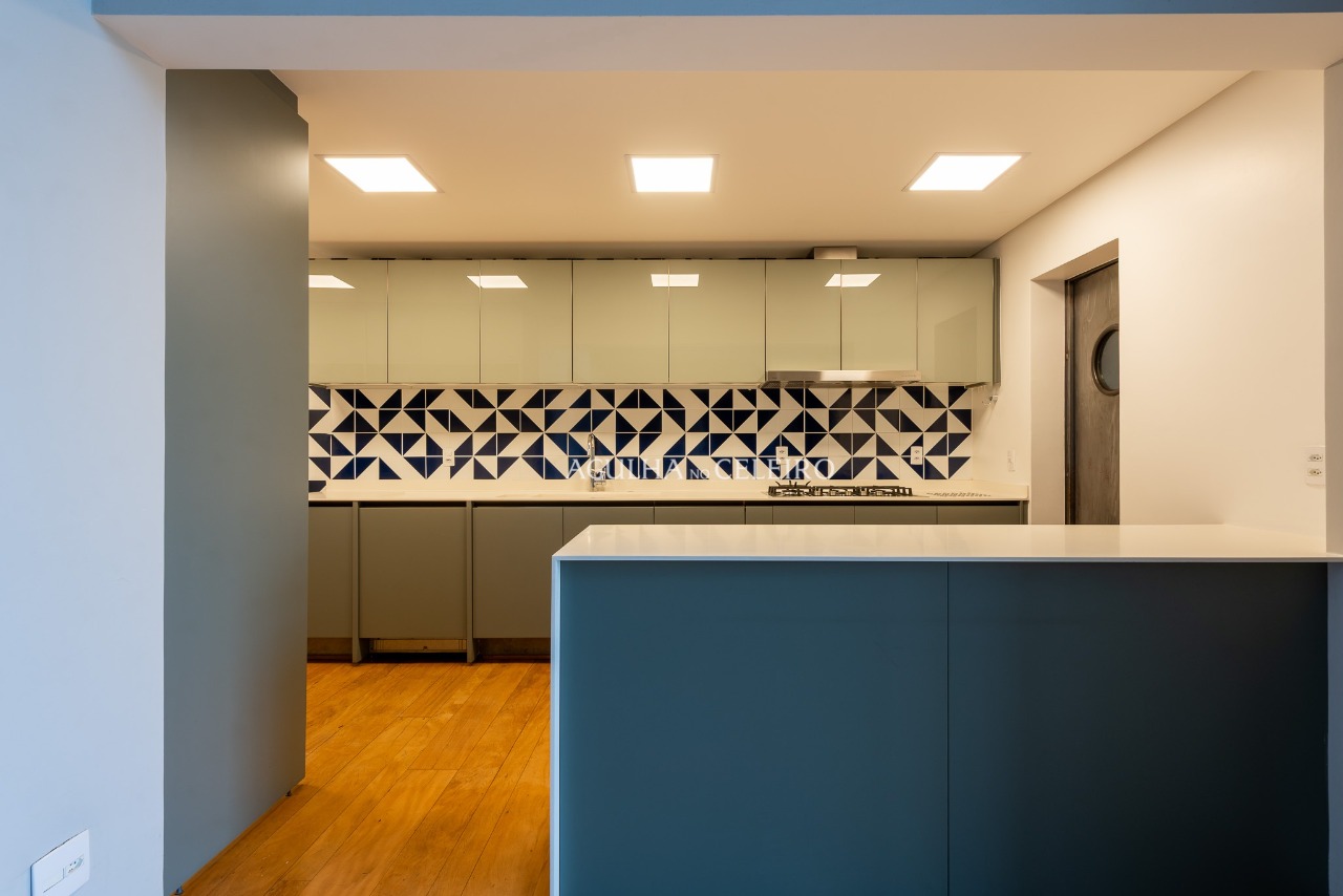 No edifício ícone do bairro, um refúgio impecável de alma cosmopolita – 9065