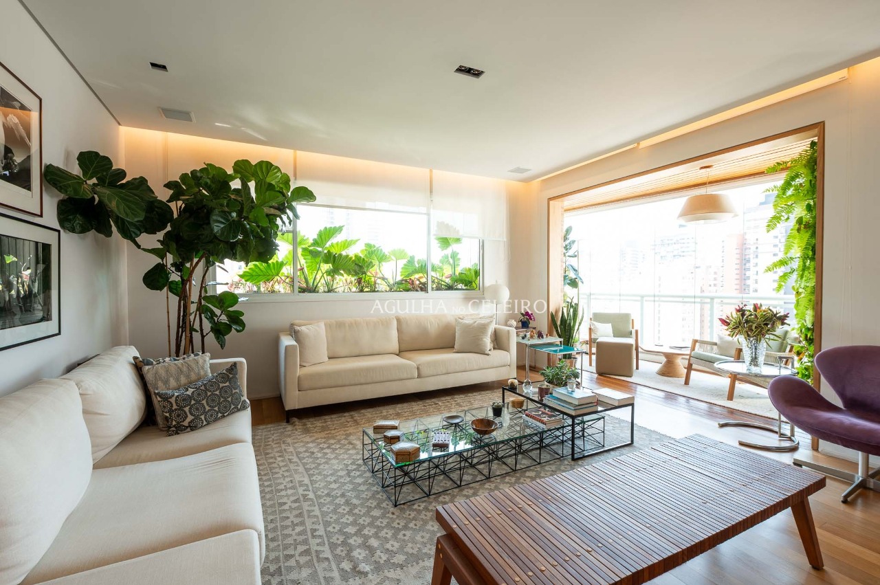 Lindo apartamento totalmente reformado a venda em Pinheiros. – AP1099