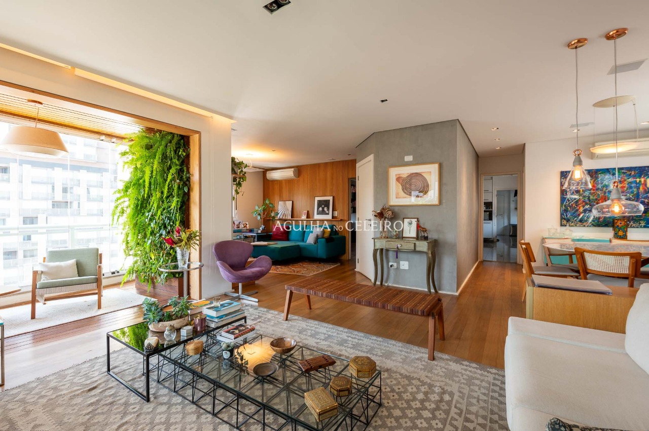 Lindo apartamento totalmente reformado a venda em Pinheiros. – AP1099