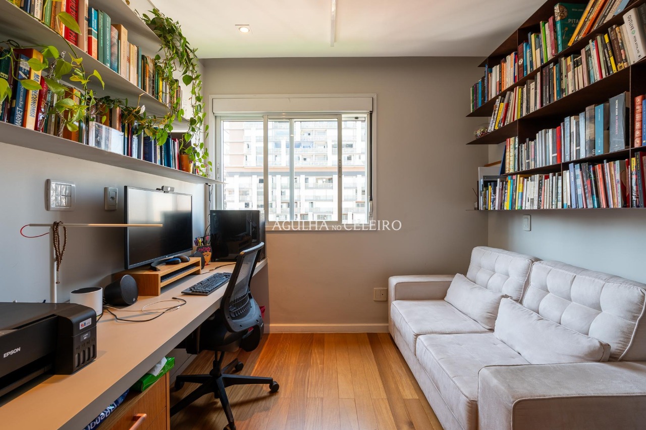 Lindo apartamento totalmente reformado a venda em Pinheiros. – AP1099