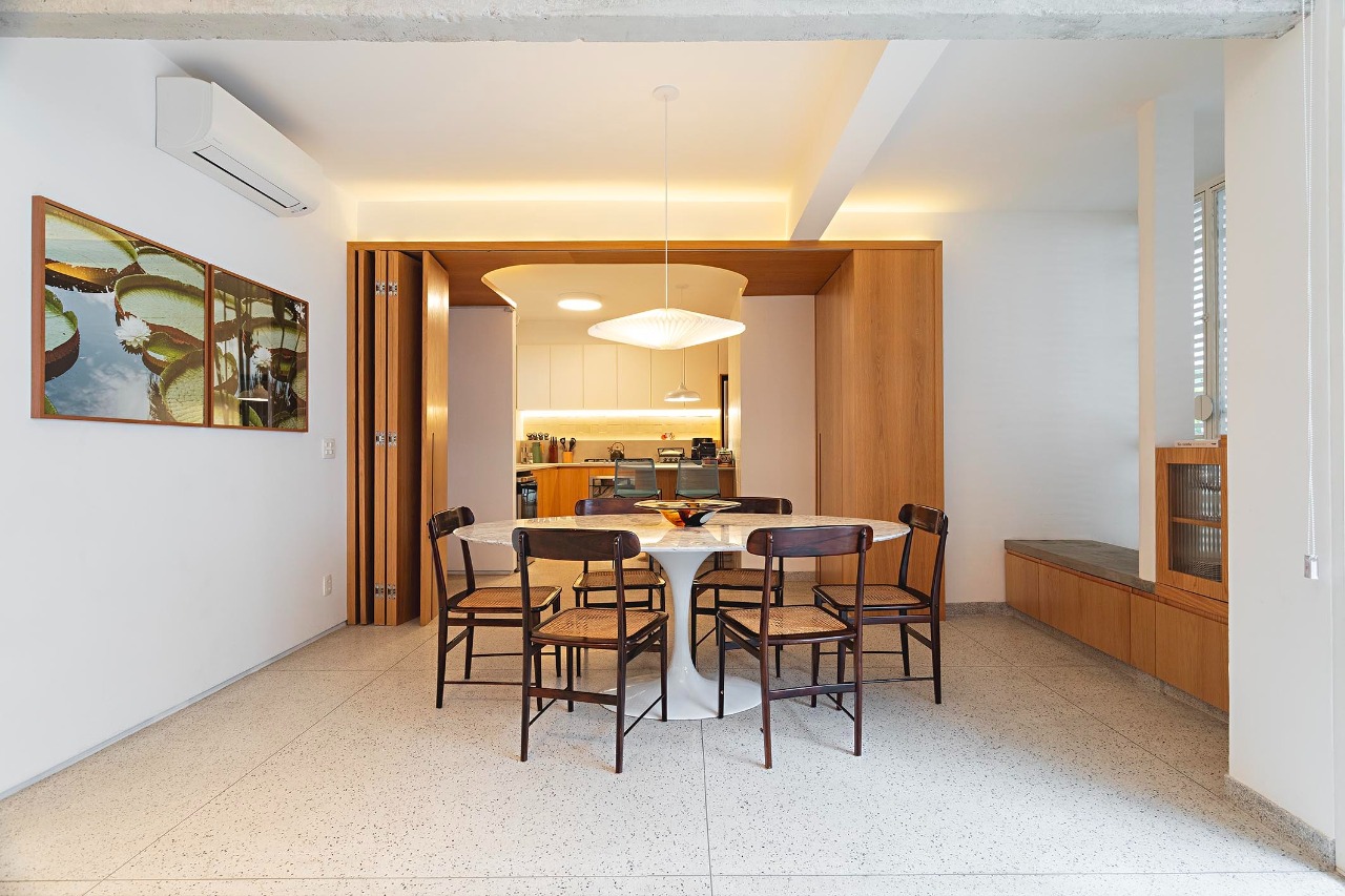 Apartamento reformado em edifício assinado por David Libeskind – AP4485