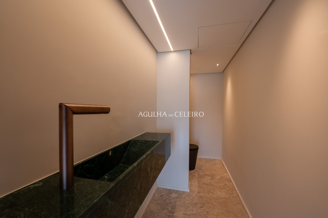 Cobertura com piscina e vista skyline à venda no Jardim América – 12898