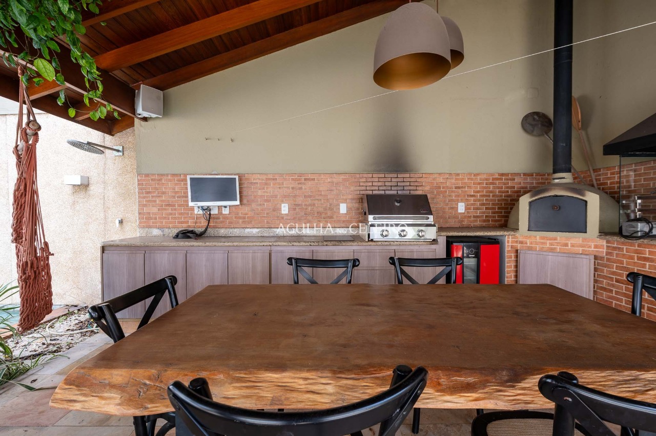 Casa com piscina à venda ou locação em Alto de Pinheiros – 19124