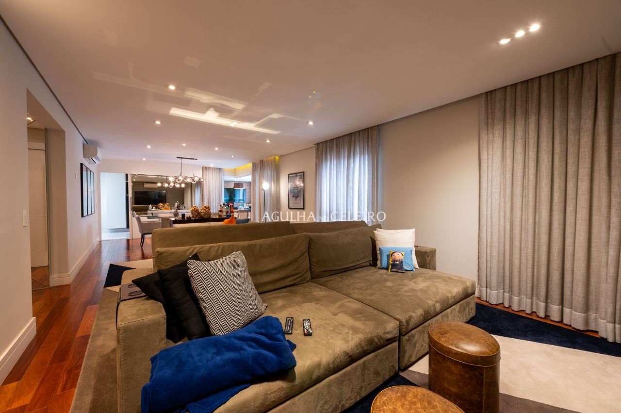 Um apartamento que une elegância, conforto e sofisticação em cada detalhe. – 20276