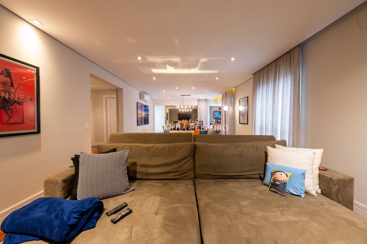 Um apartamento que une elegância, conforto e sofisticação em cada detalhe. – 20276
