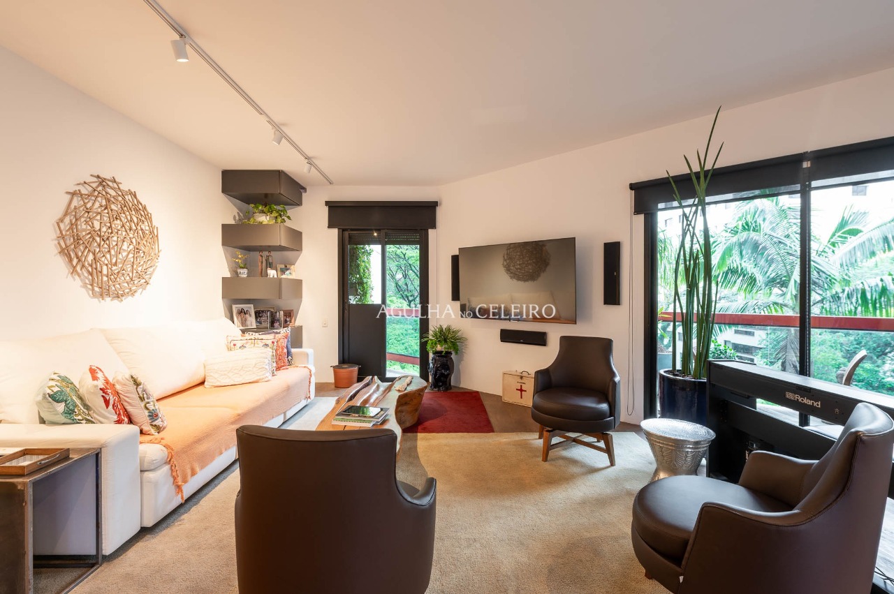 Lindo e moderno apartamento à venda em Moema. – 20525