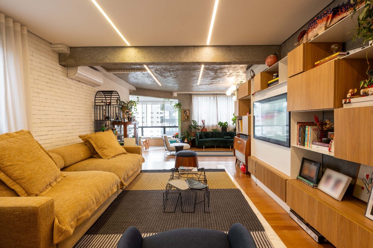 Apartamento com reforma diferenciada em Moema – 20740