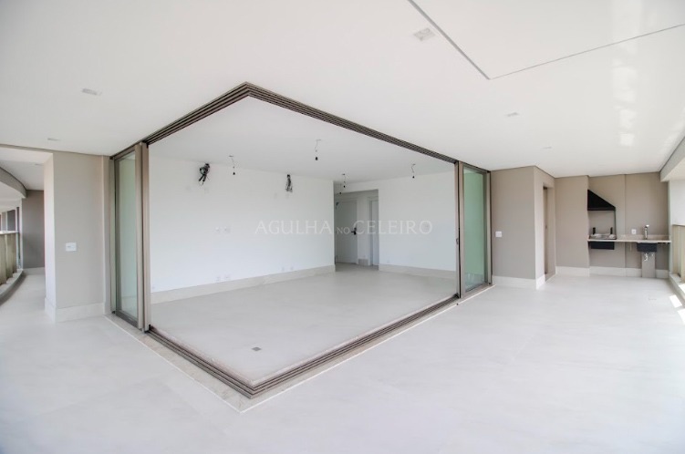 Apartamento novo com varanda gourmet à venda em Moema – 20836