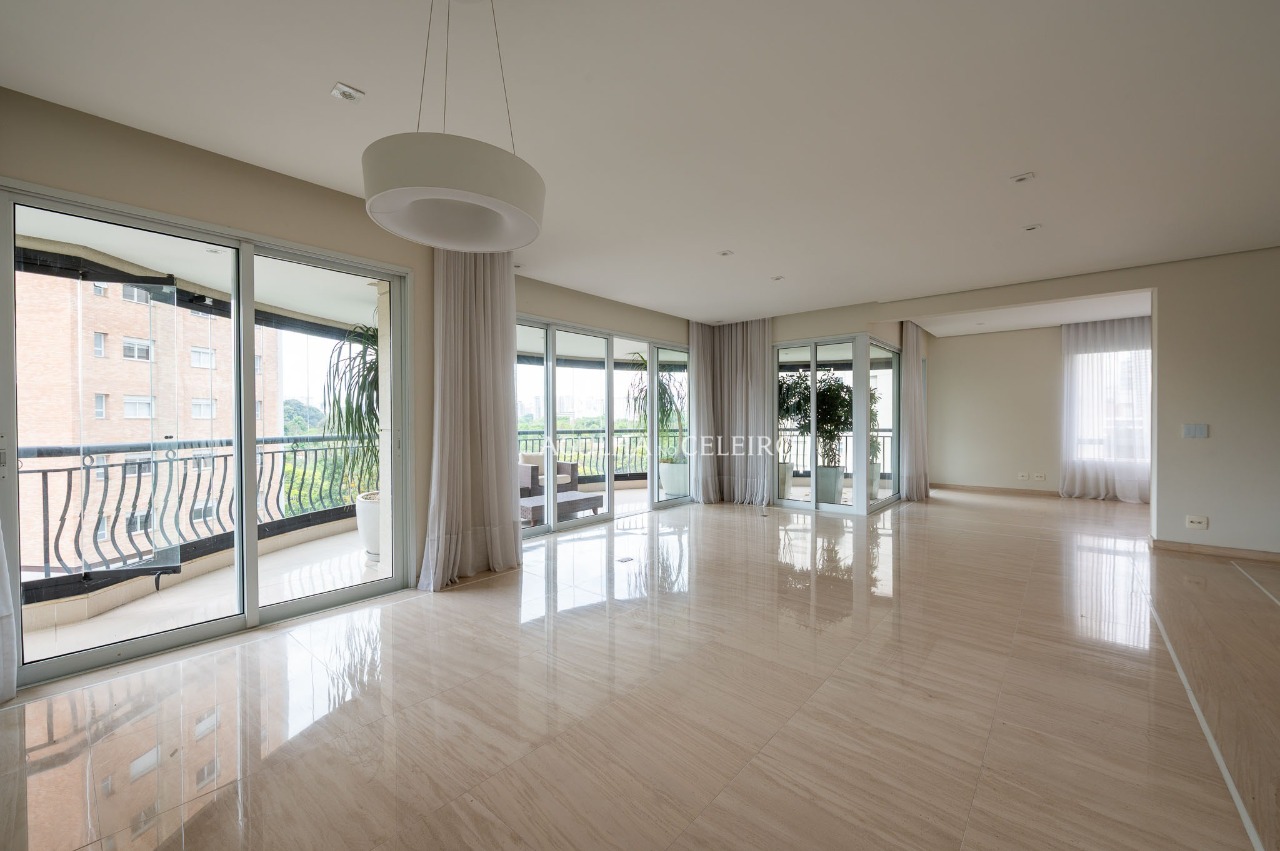 Apartamento de alto padrão em Moema com vista para Jardim Luzitania – 20855