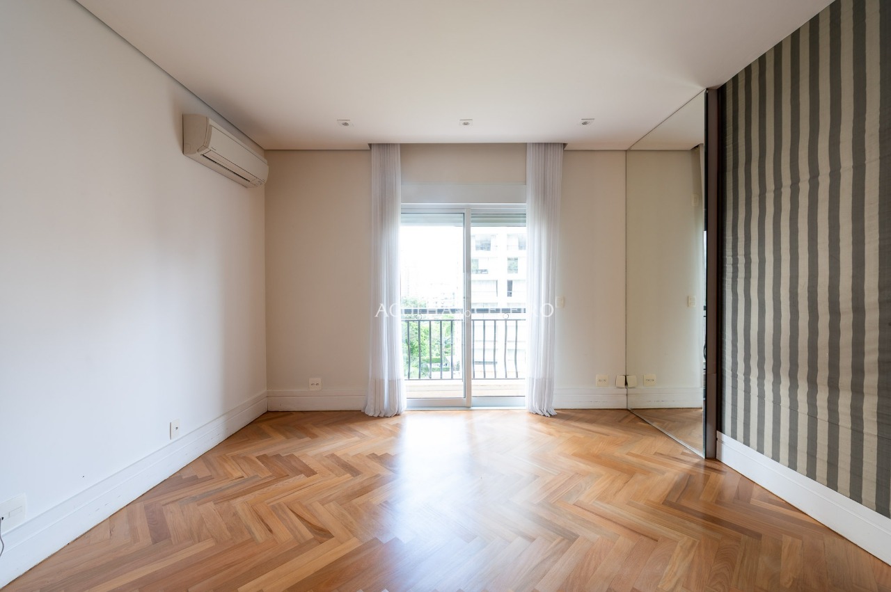 Apartamento de alto padrão em Moema com vista para Jardim Luzitania – 20855