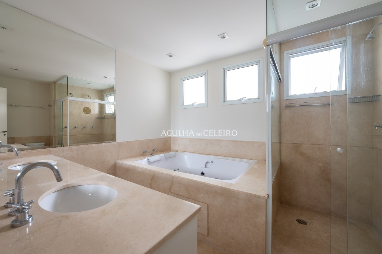 Apartamento de alto padrão em Moema com vista para Jardim Luzitania – 20855