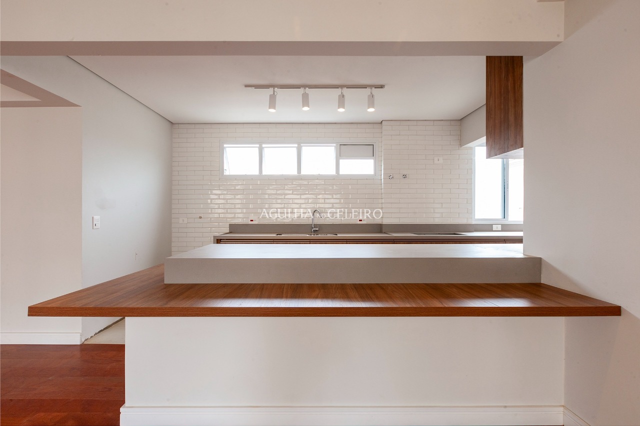 Apartamento com muita incidência solar à venda no Jardim América – 9257