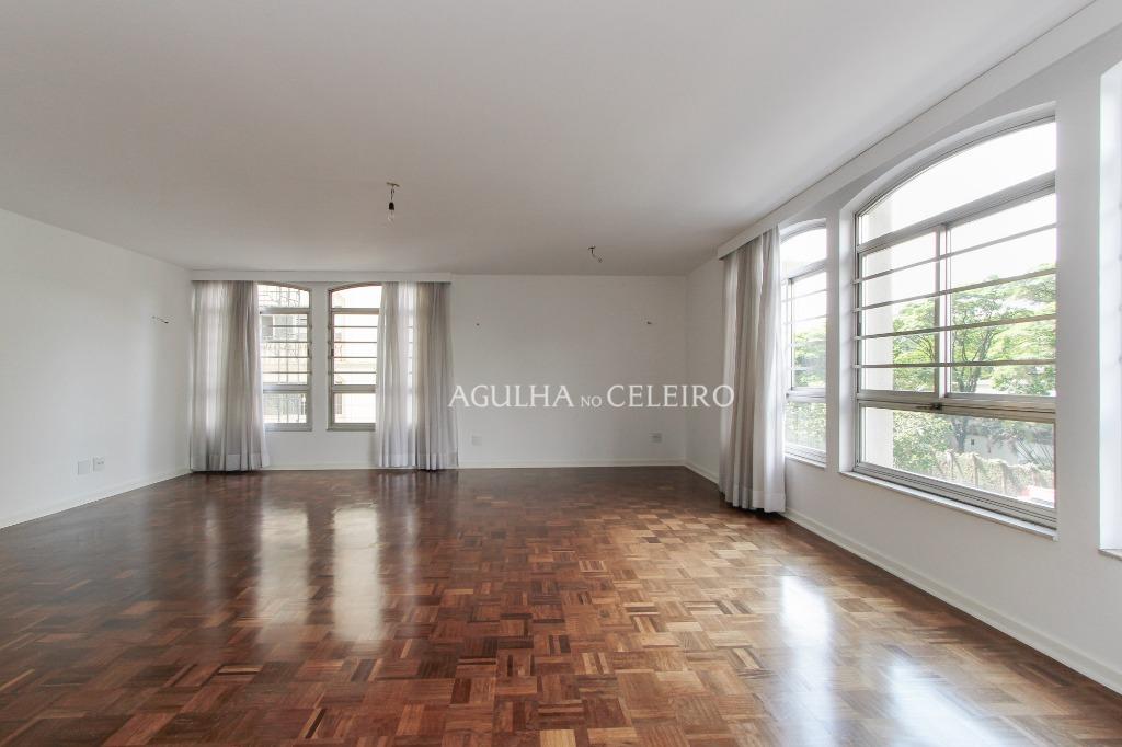 Apartamento próximo ao Clube Pinheiros à venda no Jardim Europa – AP4161