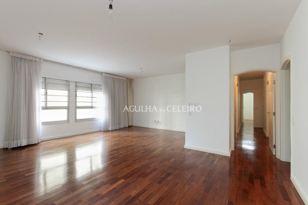 Apartamento próximo ao Clube Pinheiros à venda no Jardim Europa – AP4161