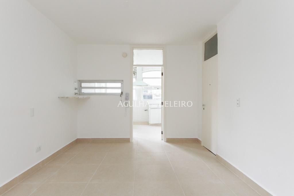 Apartamento próximo ao Clube Pinheiros à venda no Jardim Europa – AP4161