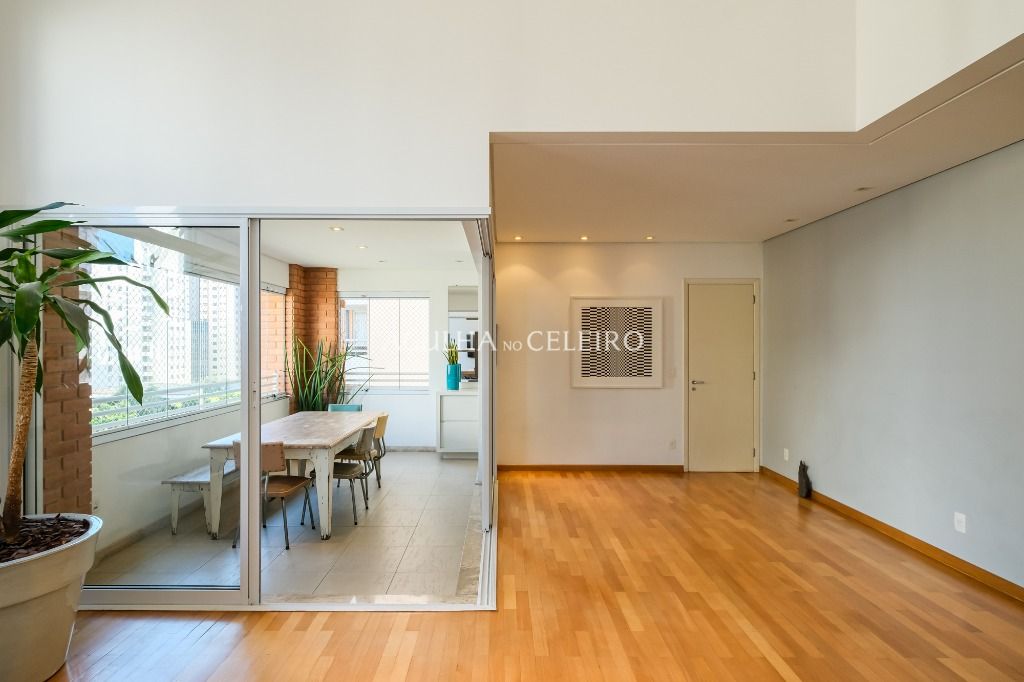 Lazer completo em duplex imperdível totalmente reformado à venda em Pinheiros. – AP7577