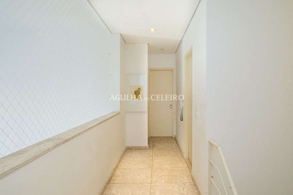 Lazer completo em duplex imperdível totalmente reformado à venda em Pinheiros. – AP7577