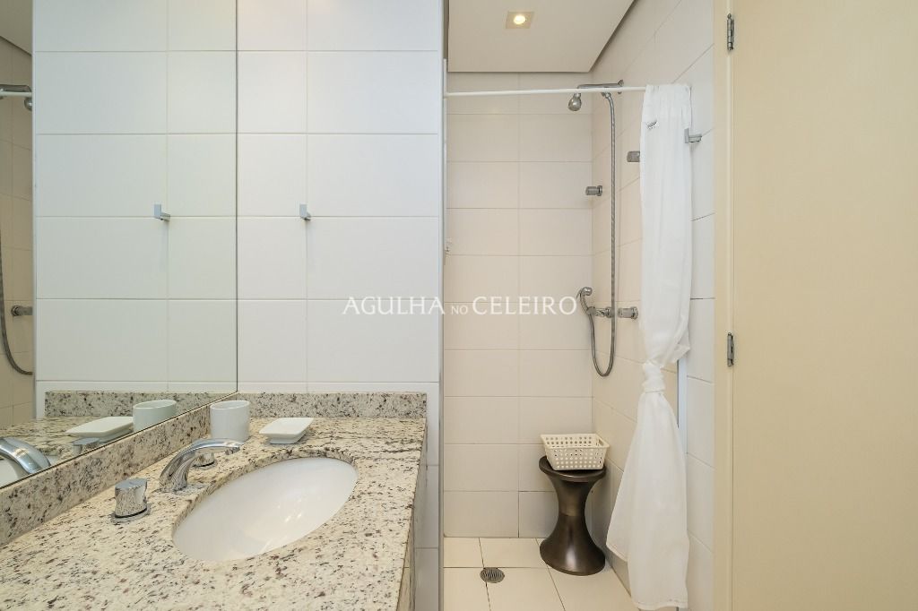 Lazer completo em duplex imperdível totalmente reformado à venda em Pinheiros. – AP7577