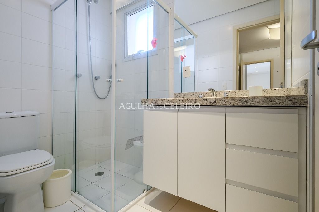 Lazer completo em duplex imperdível totalmente reformado à venda em Pinheiros. – AP7577