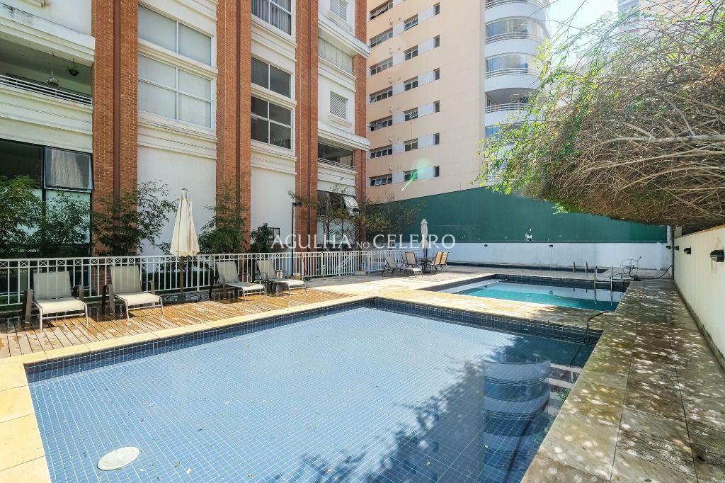 Lazer completo em duplex imperdível totalmente reformado à venda em Pinheiros. – AP7577