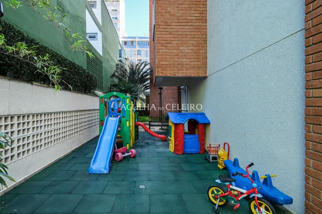 Lazer completo em duplex imperdível totalmente reformado à venda em Pinheiros. – AP7577