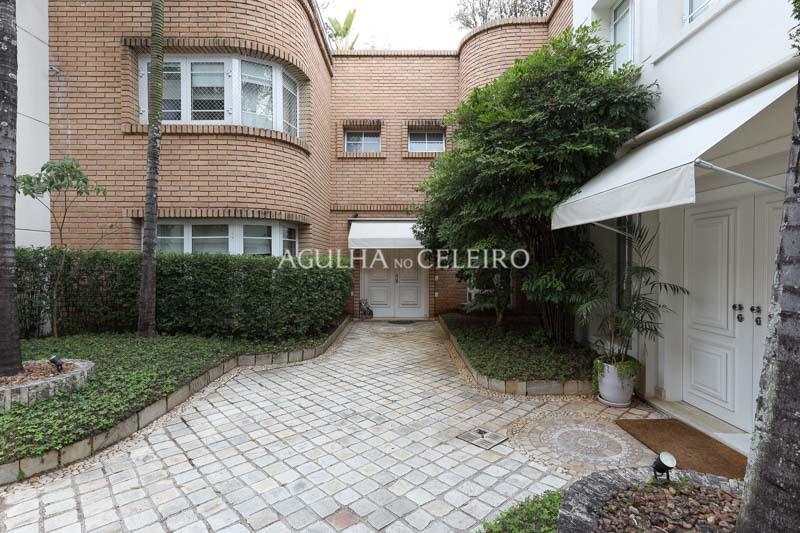 Casa de condomínio fechado para locação no Jardim Europa. – CA0655