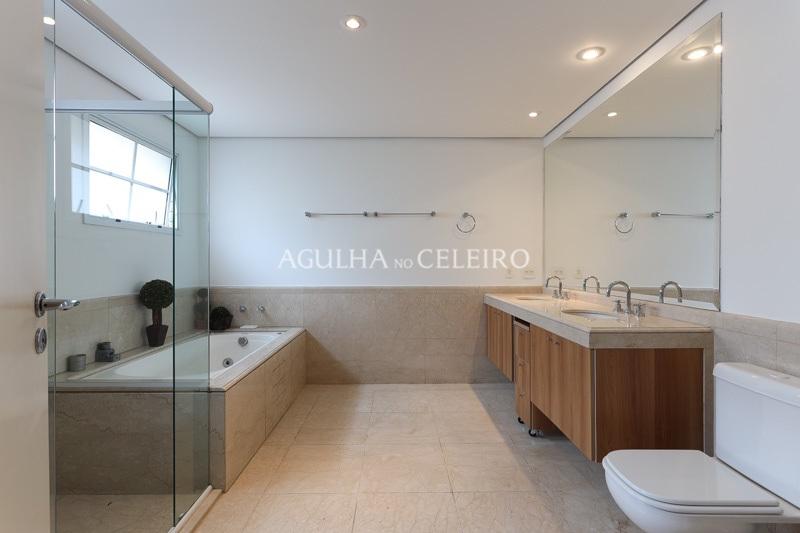 Casa de condomínio fechado para locação no Jardim Europa. – CA0655