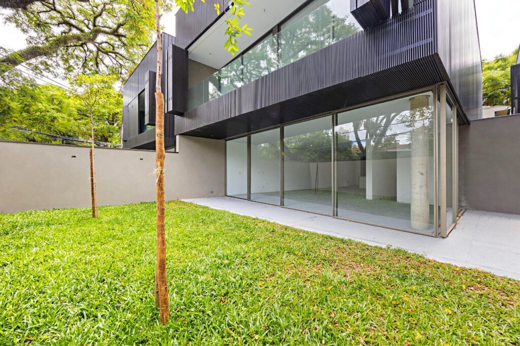 Casa contemporânea em condomínio próximo à Faria Lima – 21208