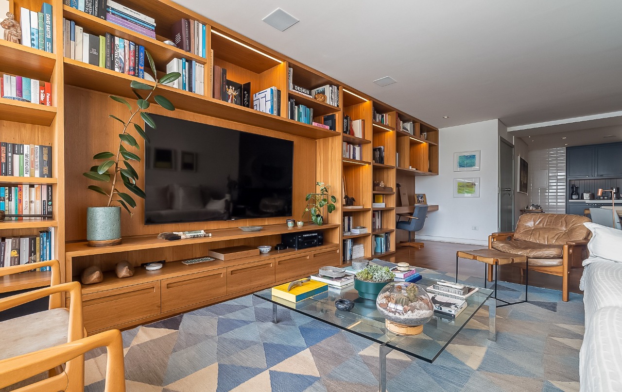 Apartamento recém-reformado, cheio de luz e com clima clássico atualizado, no Jardim América. – 21481