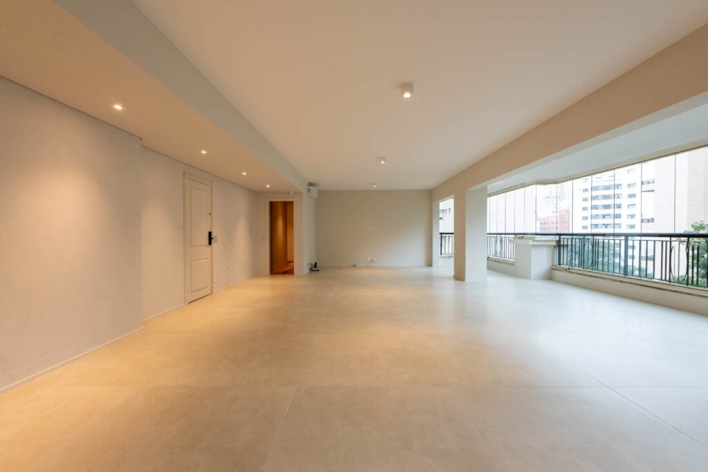 Apartamento reformado à venda em Moema Pássaros. – 20940