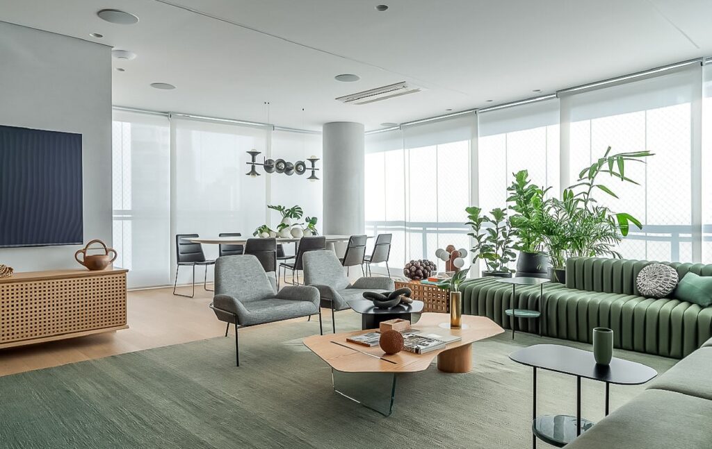 Apartamento com reforma assinada, três suítes, em prédio novinho e com lazer completo, no Itaim Bibi. – 21626