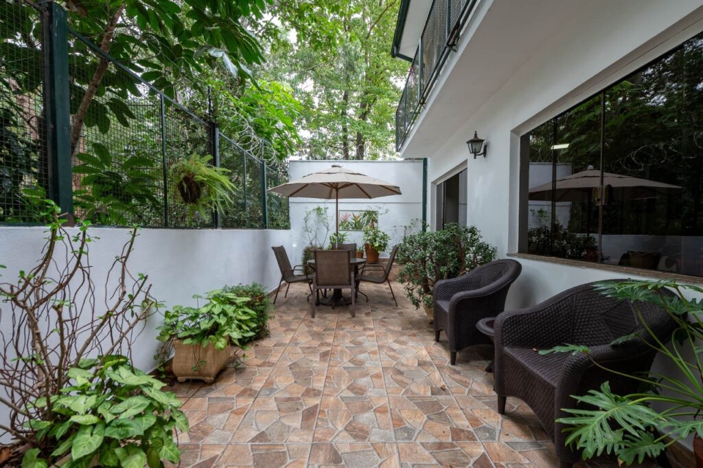 Casa em rua fechada, no Coração Verde da praça das Corujas – 21886