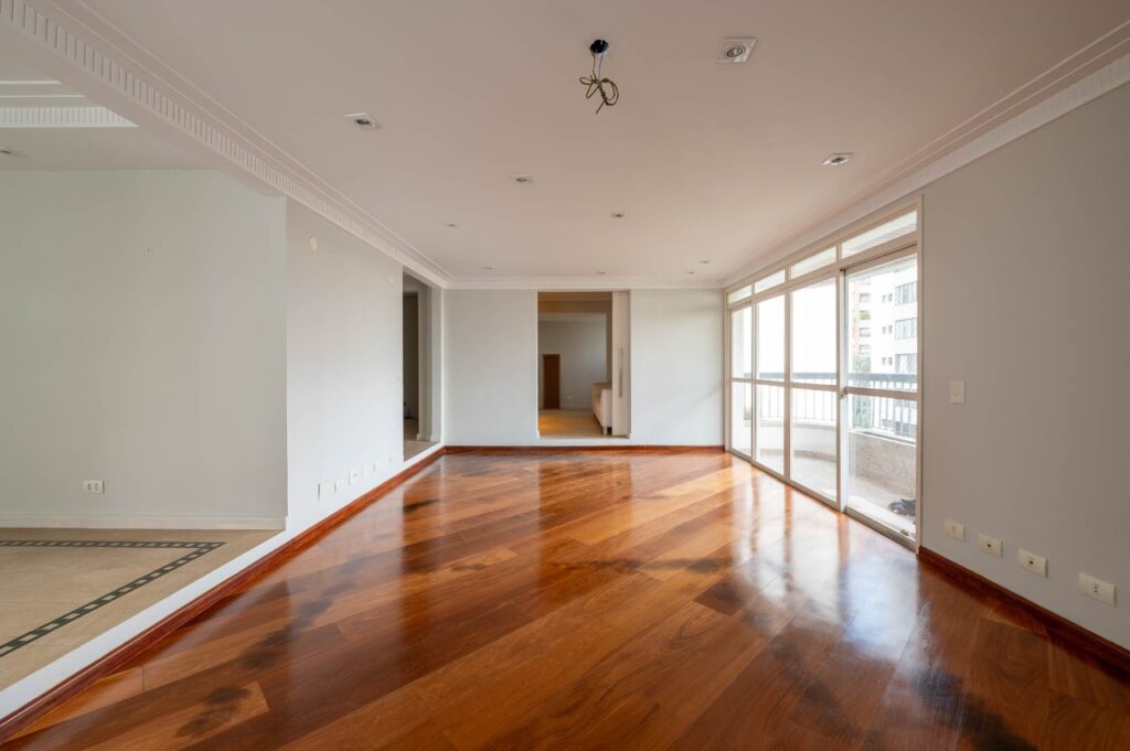 Apartamento espaçoso à venda no Itaim Bibi – 18816