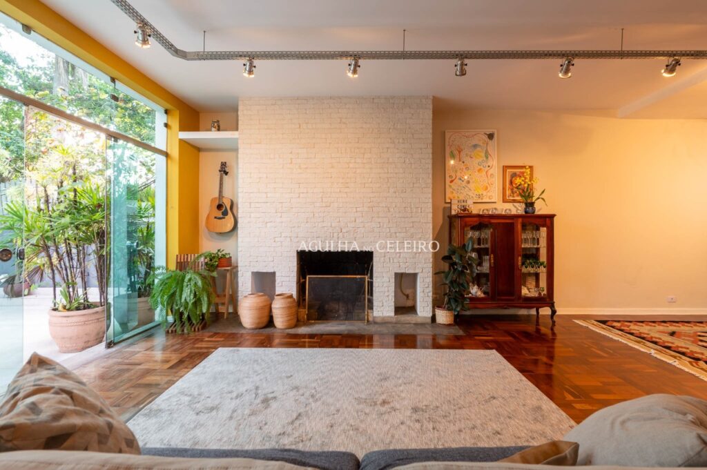 Casa à venda em rua tranquila da Vila Madalena. – 22000
