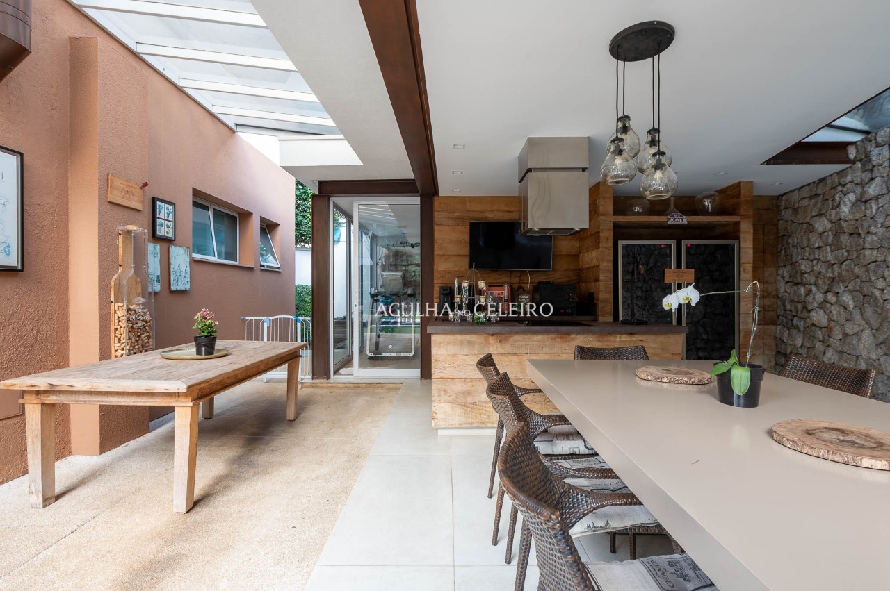 Casa maravilhosa à venda no Cidade Jardim. – 22061