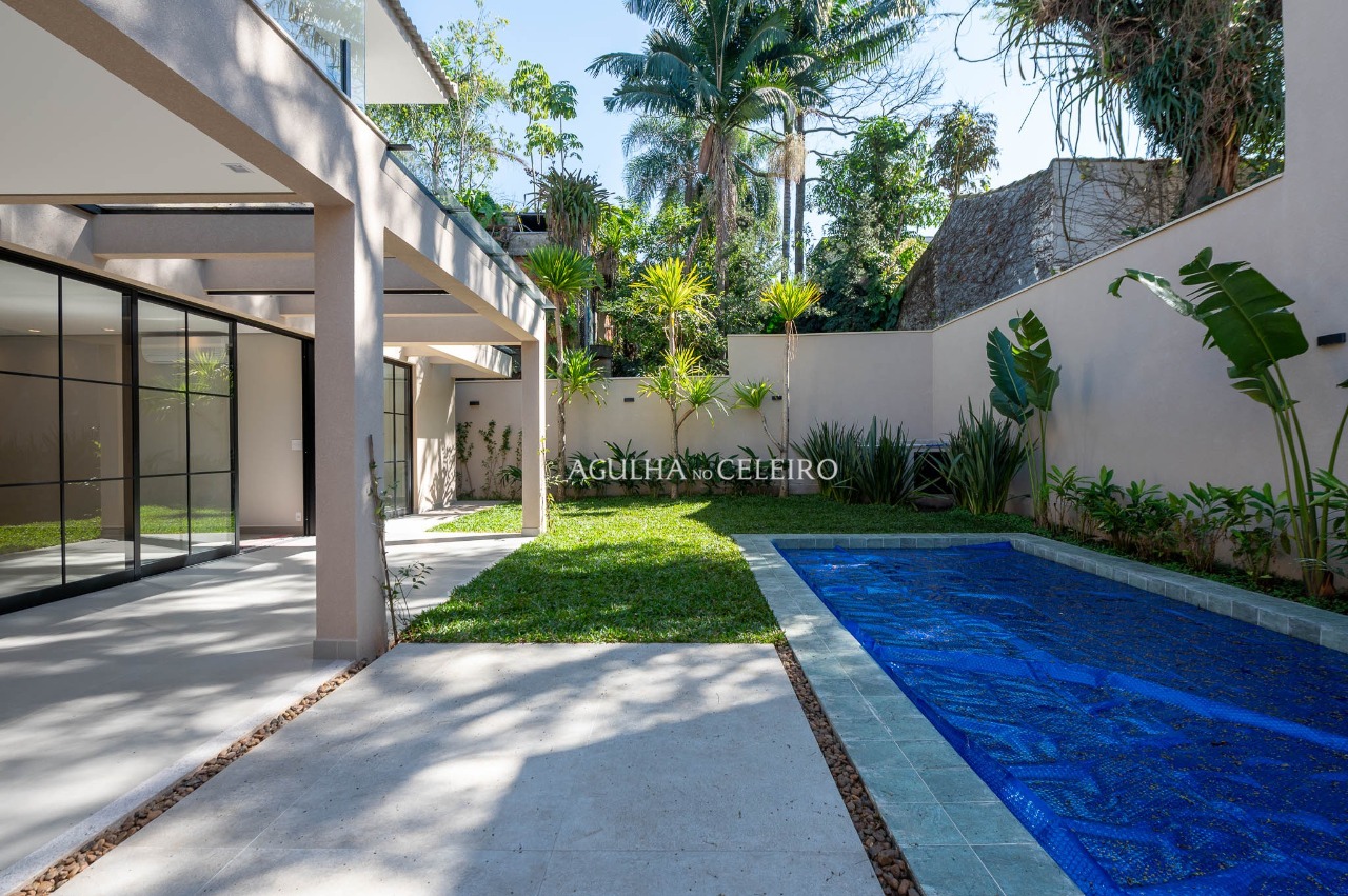 Casa super reformada à venda no Alto de Pinheiros – 22372