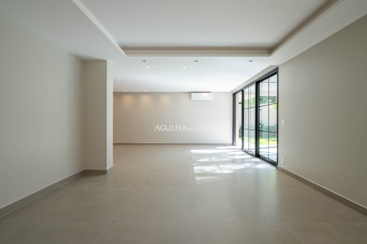 Casa super reformada à venda no Alto de Pinheiros – 22372
