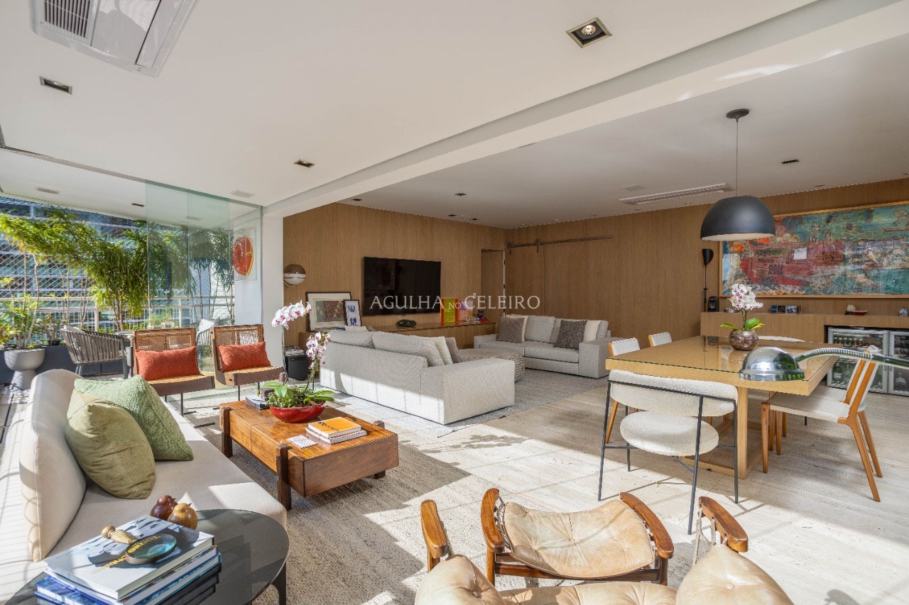Itaim Bibi: 169m² com Projeto Triplex Arquitetura em Rua Nobre – 22050