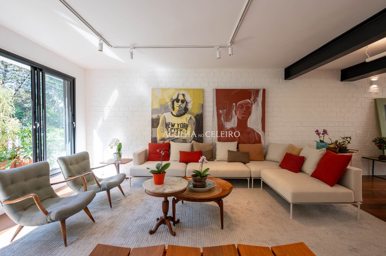Casa reformada à venda na Vila Madalena. – 22162