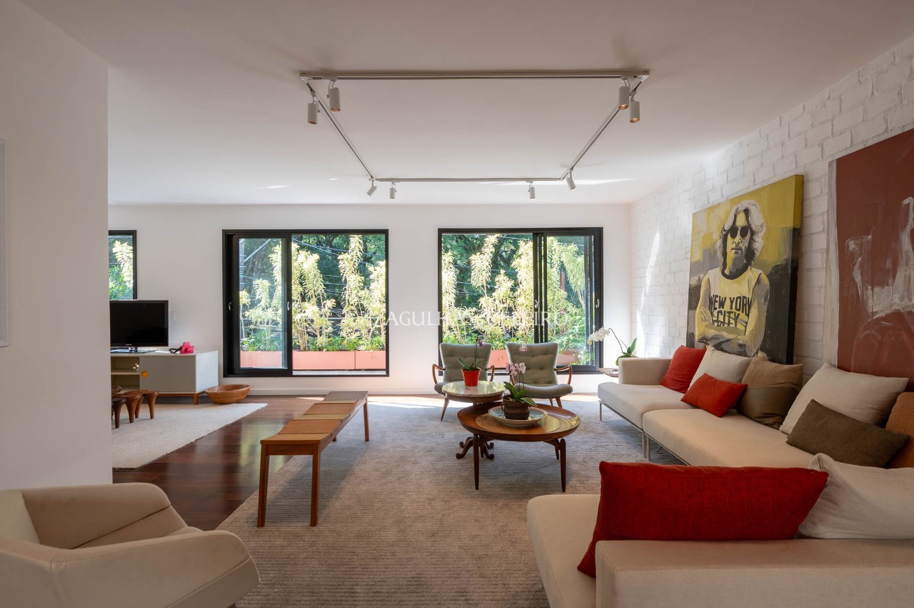 Casa reformada à venda na Vila Madalena. – 22162