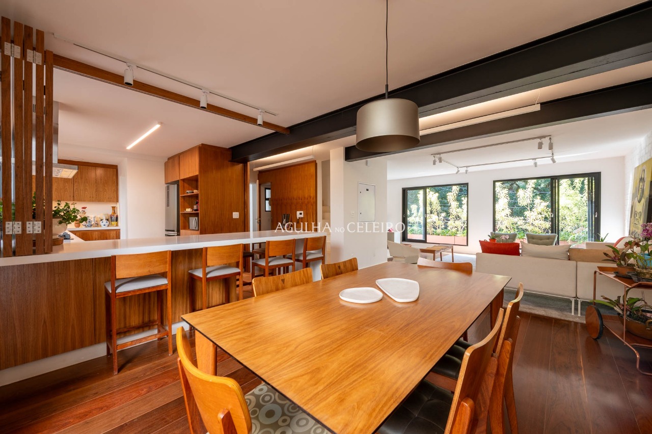 Casa reformada à venda na Vila Madalena. – 22162