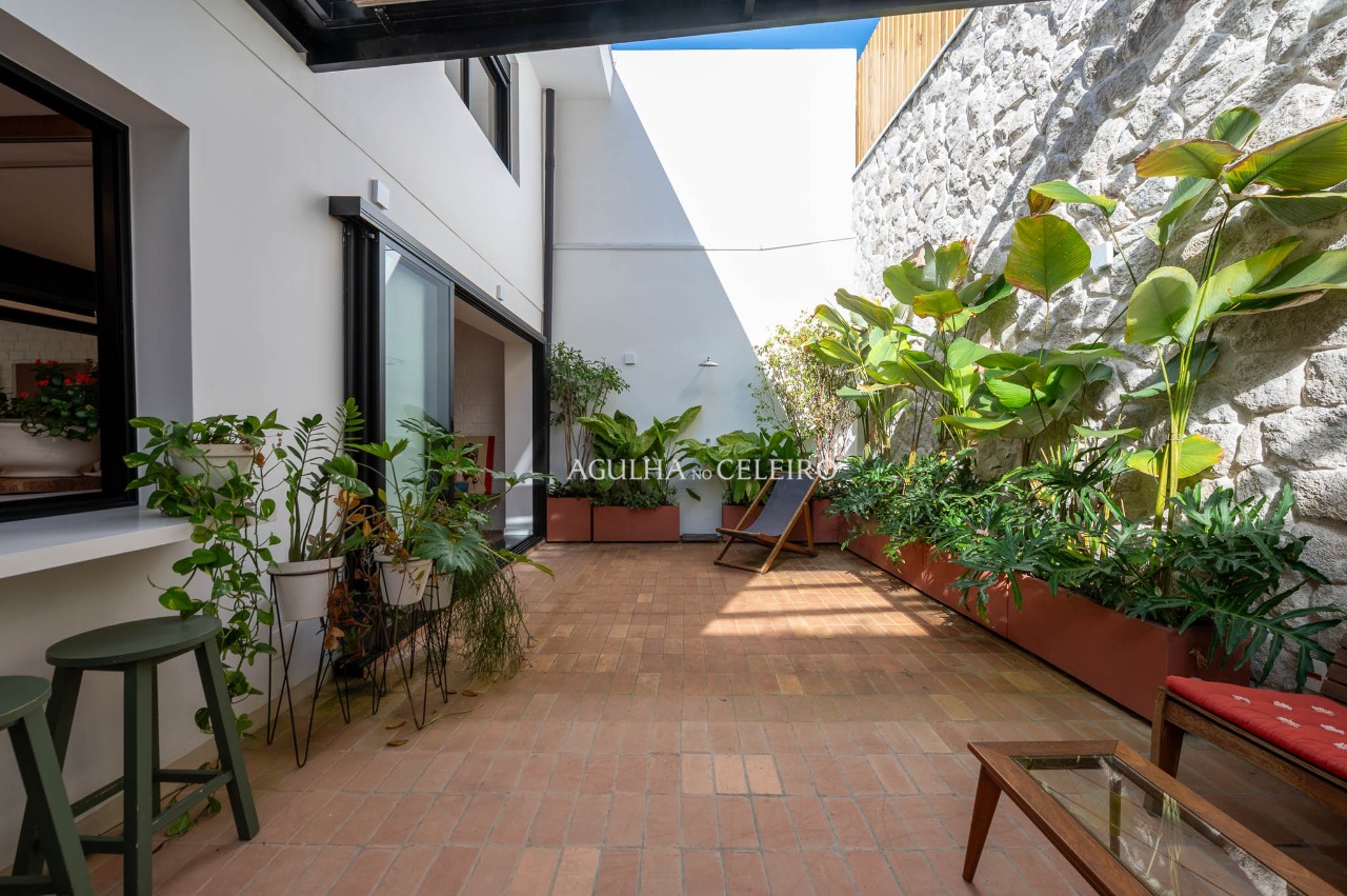 Casa reformada à venda na Vila Madalena. – 22162