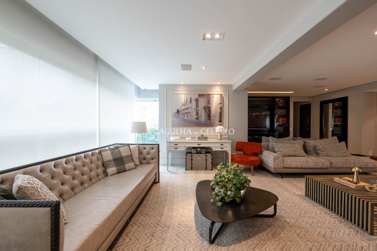 Apartamento reformado à venda na Vila Mariana. – 22295