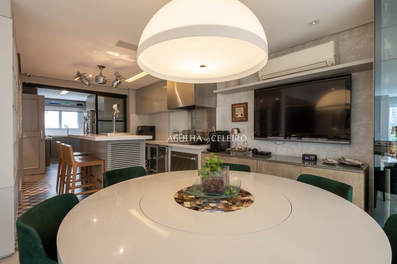 Apartamento reformado à venda na Vila Mariana. – 22295