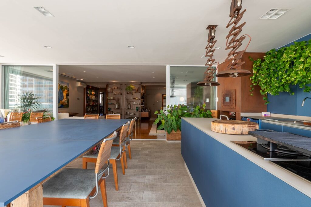 Apartamento com varanda gourmet em rua muito desejada à venda no Itaim Bibi. – 22477