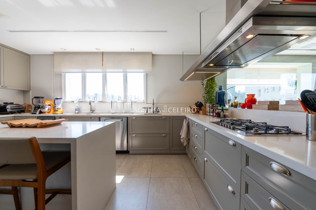 Apartamento de 607 m² com vista privilegiada para o Palácio Tangará – 22503