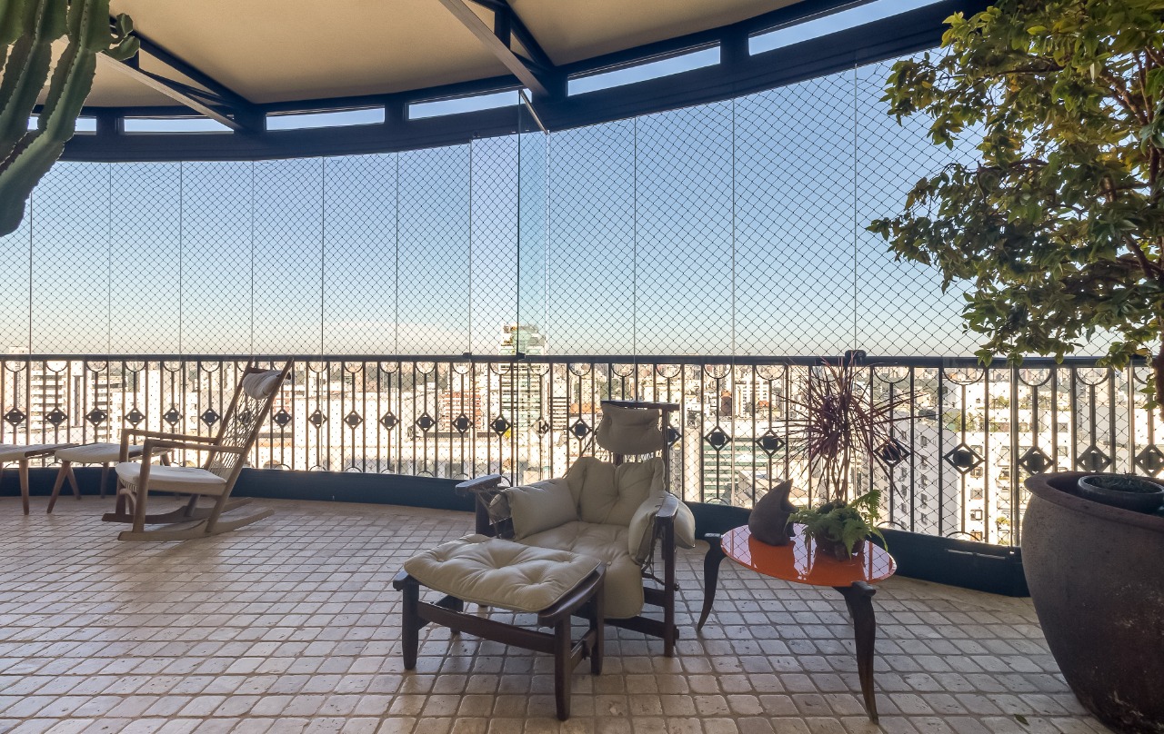 Apartamento com varanda ampla e uma vista que transforma a experiência de morar no Jardim Paulista. – 22573