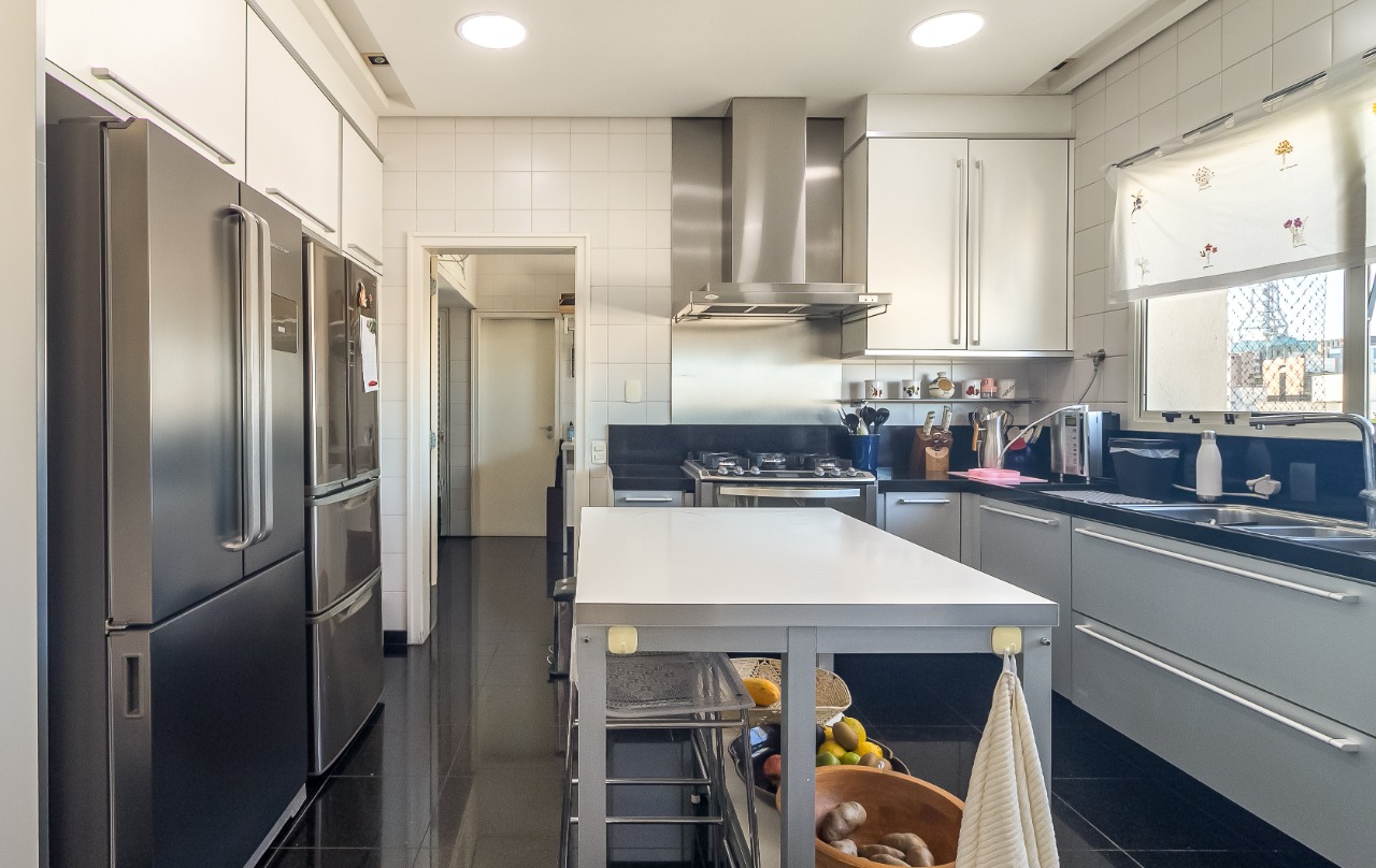Apartamento com varanda ampla e uma vista que transforma a experiência de morar no Jardim Paulista. – 22573